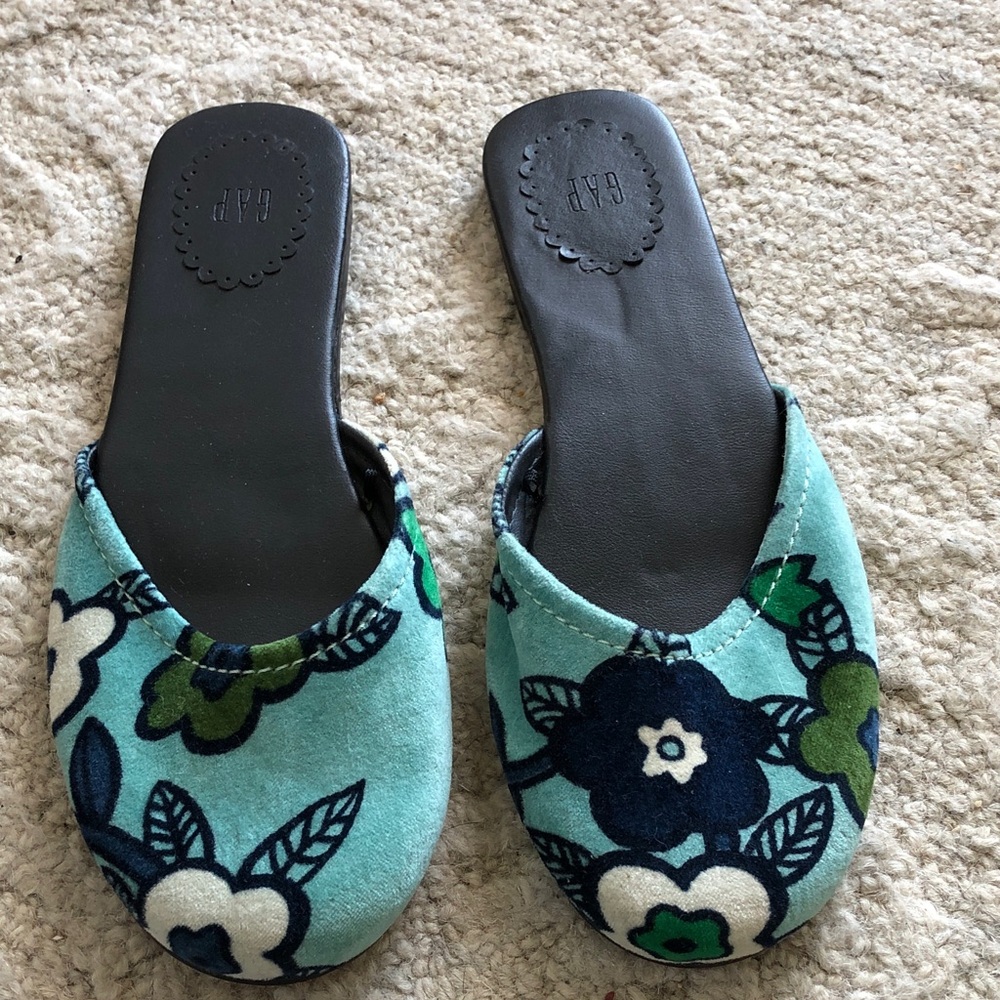 GAP Turquoise Floral Slide Sandals with Navy Accents